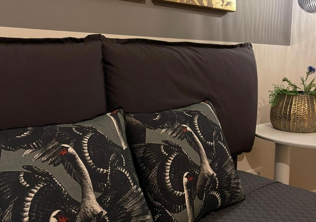 Stay At Smilla - Boutique Apartments Mit Kueche - Parken - Klima - Netflix - Waschmaschine Wiesbaden Exterior foto