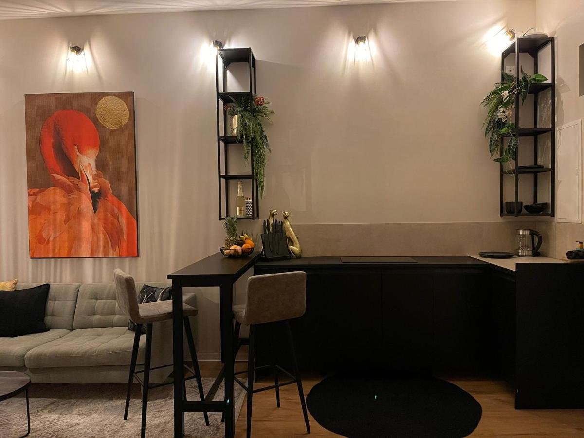 Stay At Smilla - Boutique Apartments Mit Kueche - Parken - Klima - Netflix - Waschmaschine Wiesbaden Exterior foto