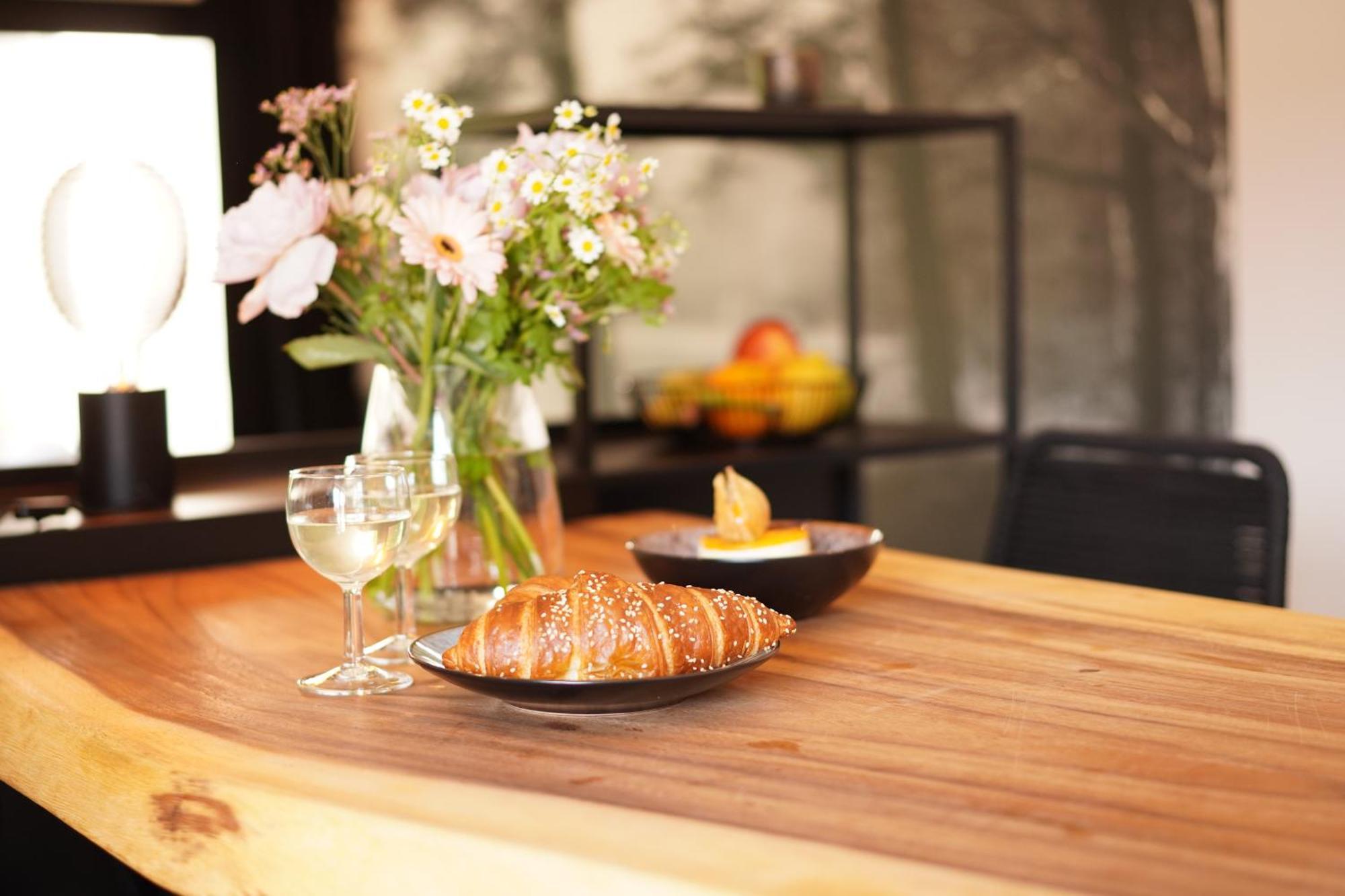 Stay At Smilla - Boutique Apartments Mit Kueche - Parken - Klima - Netflix - Waschmaschine Wiesbaden Exterior foto